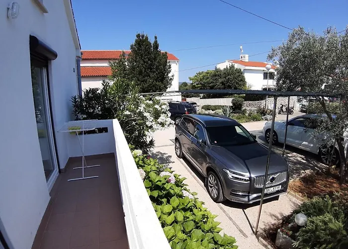 Nikolina Apartament *